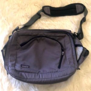 Patagonia messenger bag